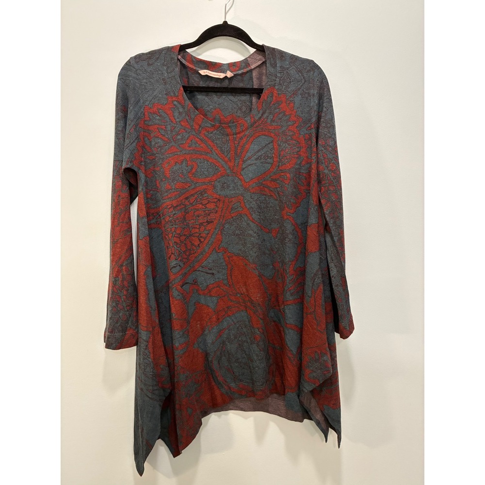 Soft Surroundings XS Tunic Top Grey Rust Floral Sharkbite Hem Long Sleeve 24385